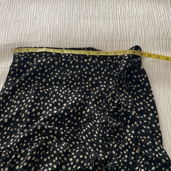 Cute Ruffled Mini Skirt - Picture 8 of 8